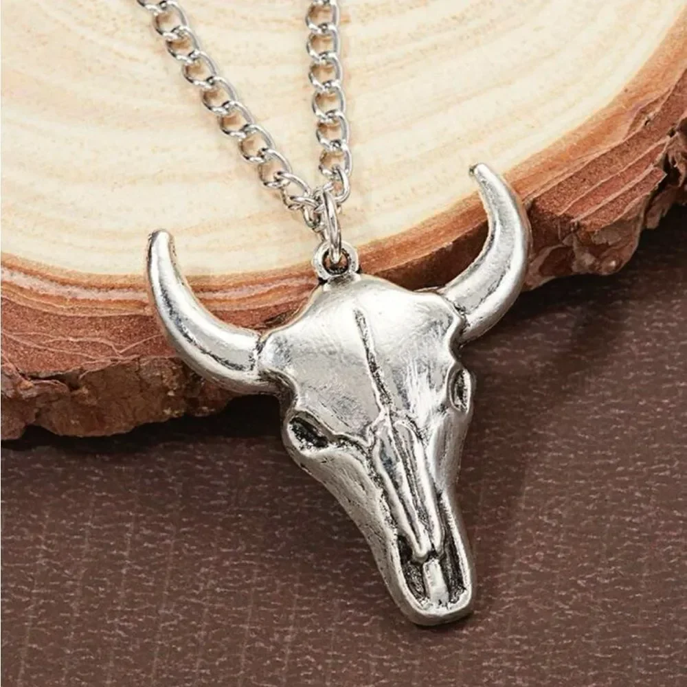 Silver cow skull head with silver chain! New unisex